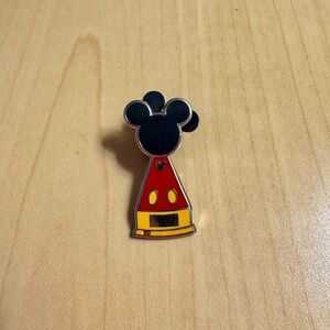 Disney Pins - Mickey Mouse Trophies Hidden Mickey Collectors Series 2019